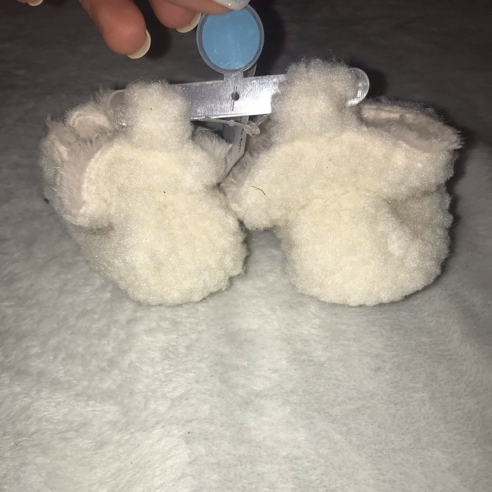 Carter’s Slippers - Picture 2 of 3